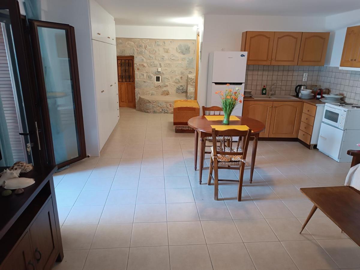 Mani Home Néon Oítilon Exteriér fotografie