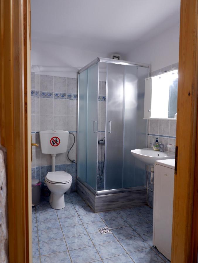 Mani Home Néon Oítilon Exteriér fotografie
