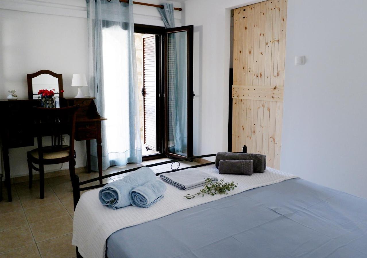 Mani Home Néon Oítilon Exteriér fotografie