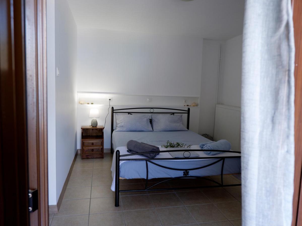 Mani Home Néon Oítilon Exteriér fotografie