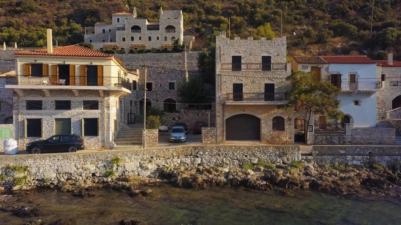 Mani Home Néon Oítilon Exteriér fotografie